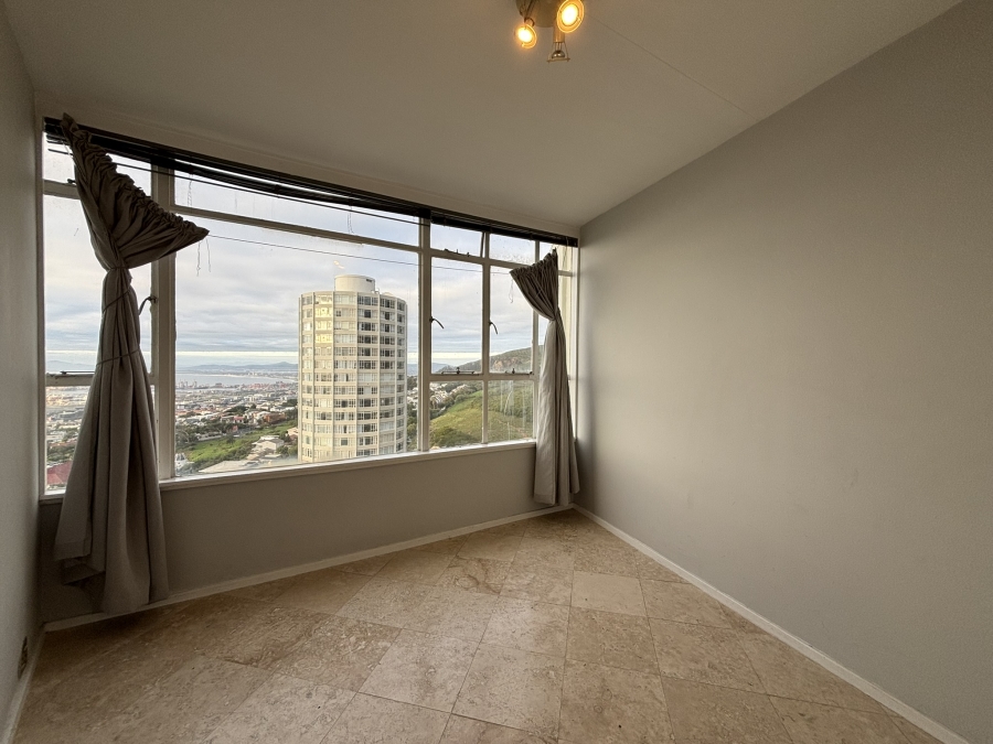 To Let 2 Bedroom Property for Rent in Vredehoek Western Cape